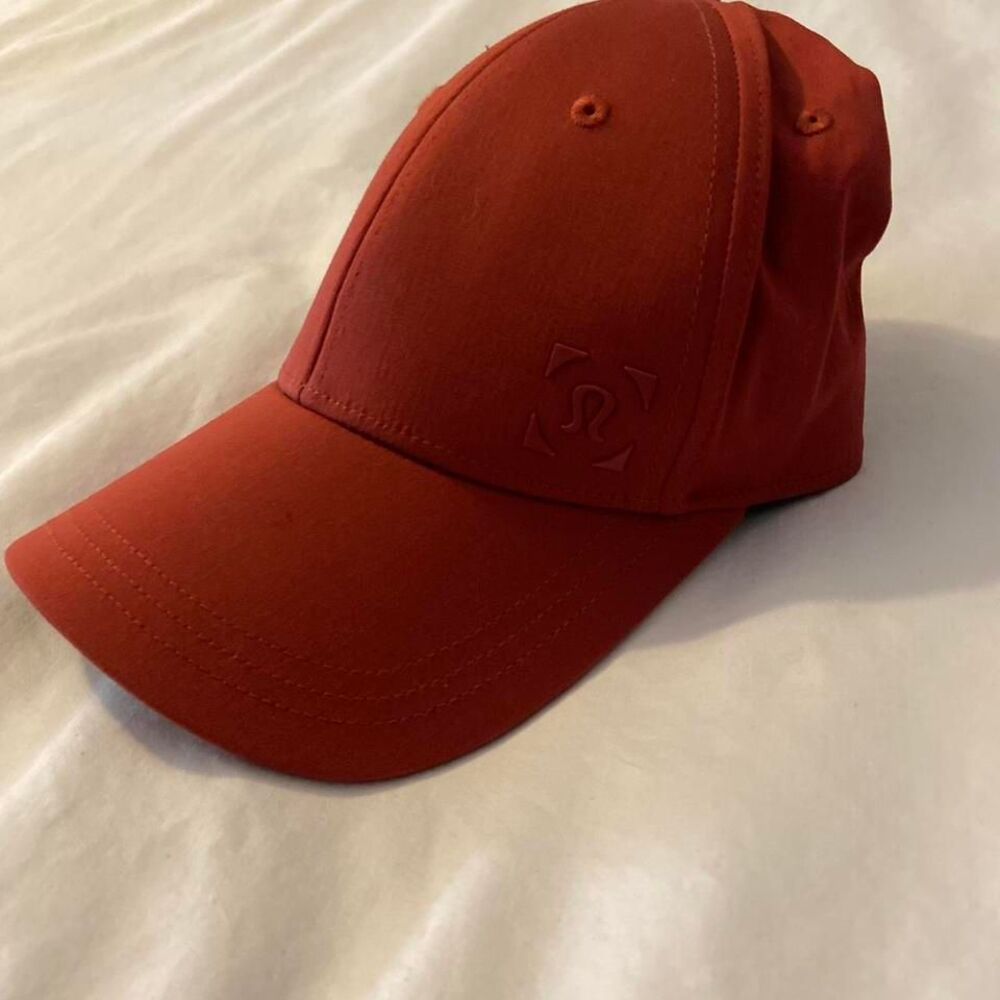 Red Lululemon snap back hat for men - Picture 2 of 4